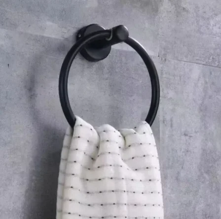 علاقة ملابس مدور اسود ايطالوا 806